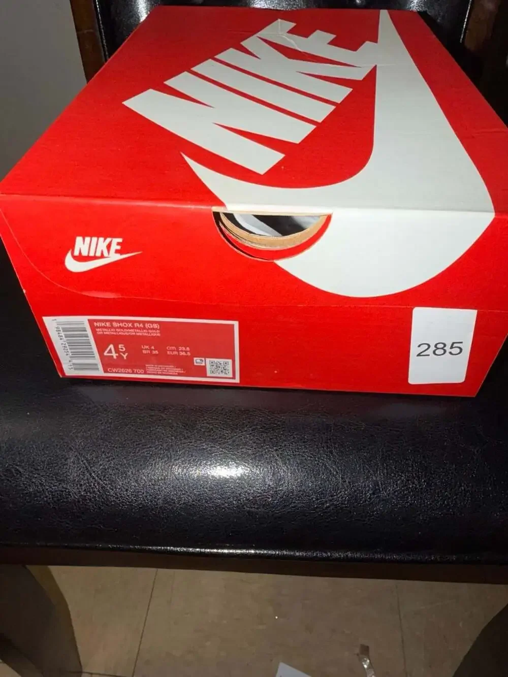 Nike Shox R4 GS Metallic Gold White 4.5Y/6W CW2626 700
